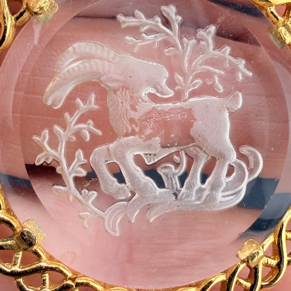 Vintage Trifari Pendant Gold Tone Glass Zodiac Aries Ram Signed Round